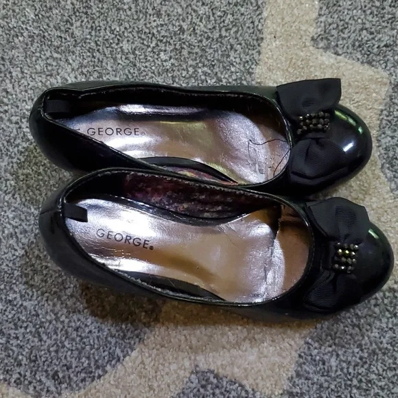 Kids black heels size 13 - Picture 1 of 3